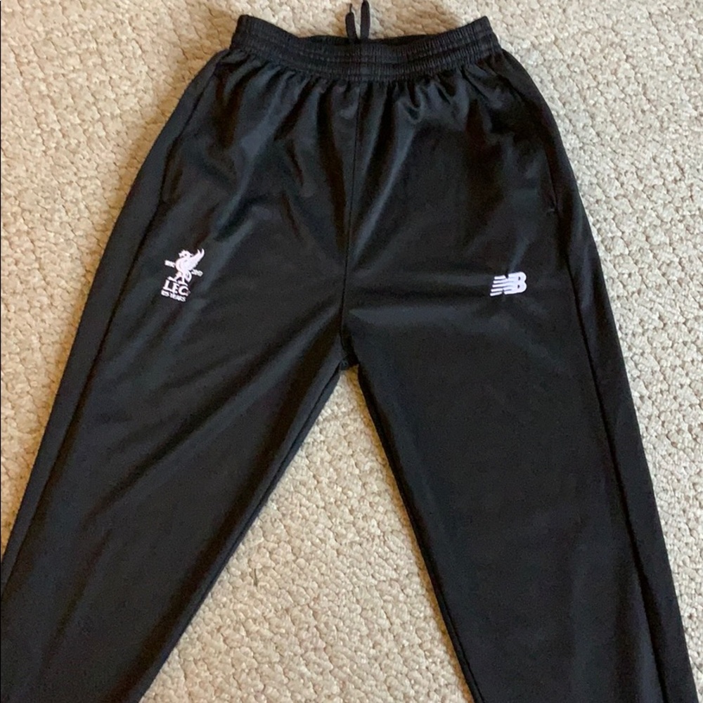 New Balance men’s soccer pants LFC small
